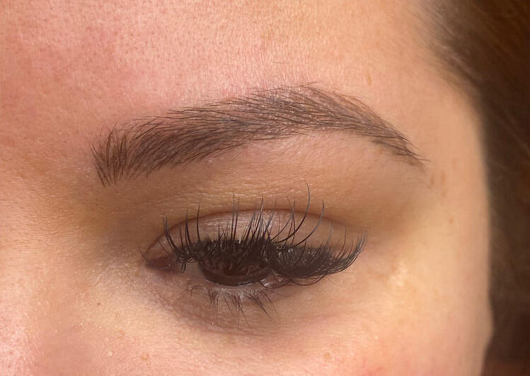 Microblading: Cejas perfectas, naturales y duraderas.